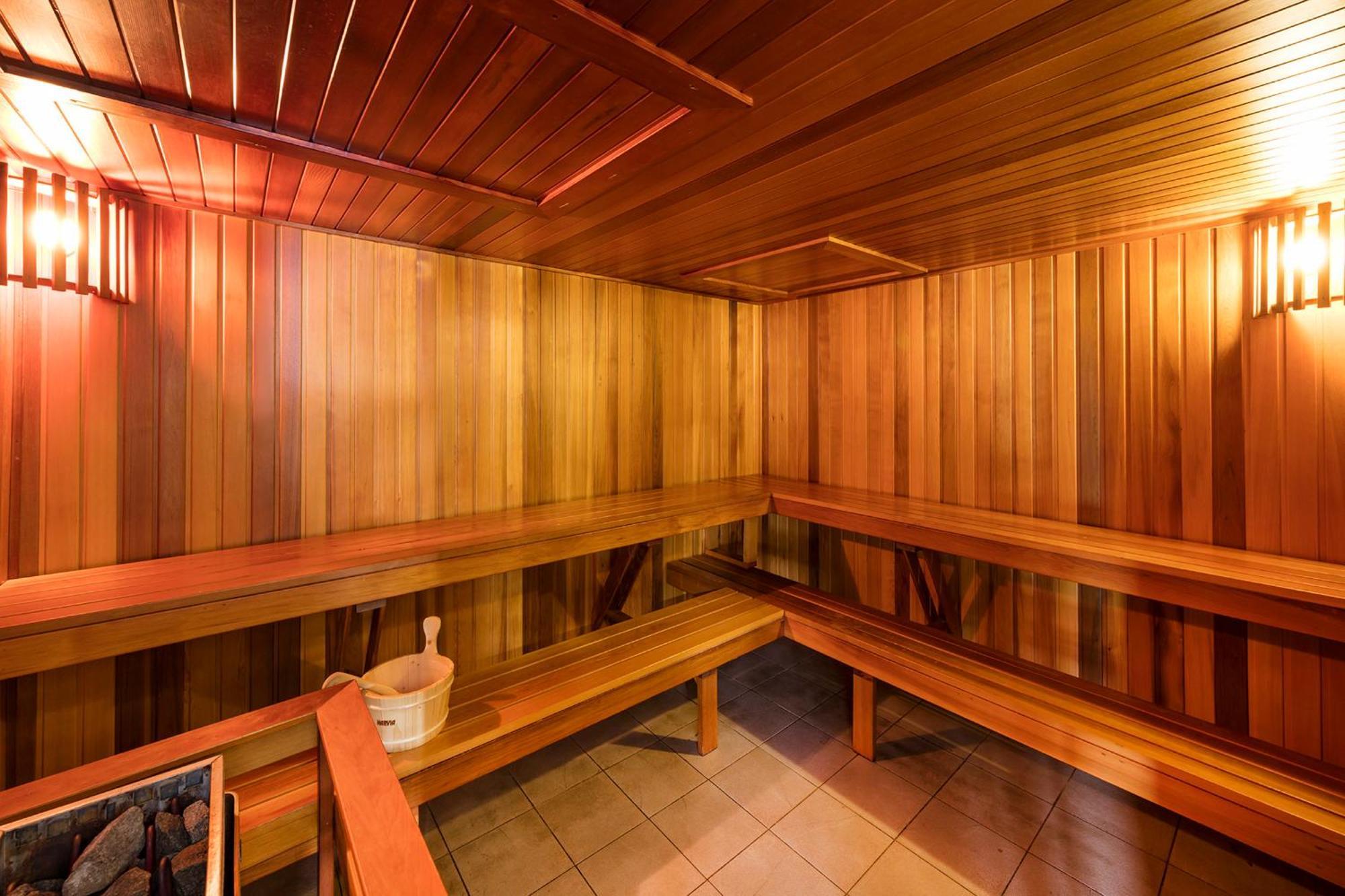 Meriton Suites Waterloo Sydney Kültér fotó A Finnish sauna