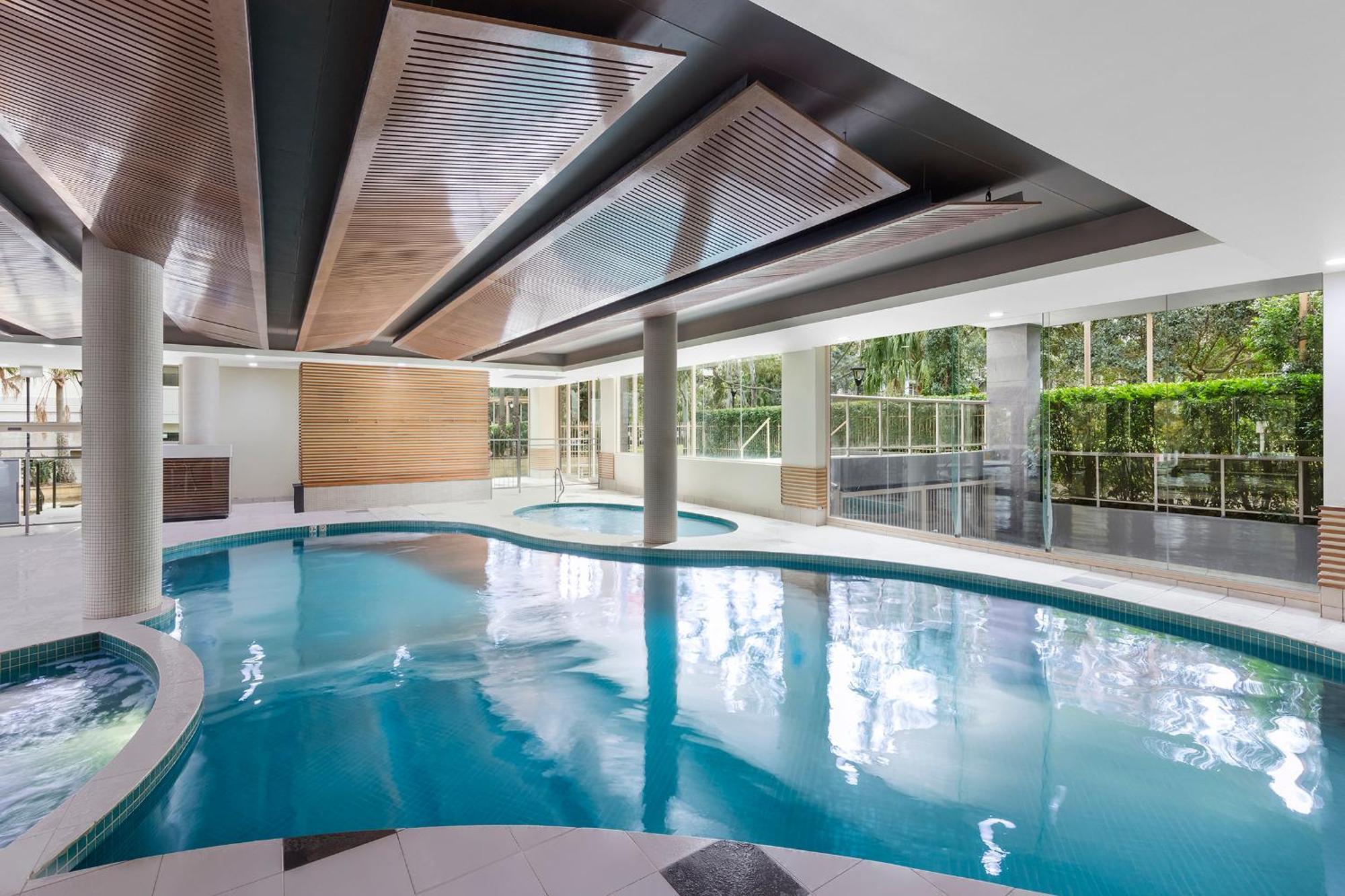Meriton Suites Waterloo Sydney Kültér fotó The pool at the 2011 Commonwealth Games Village